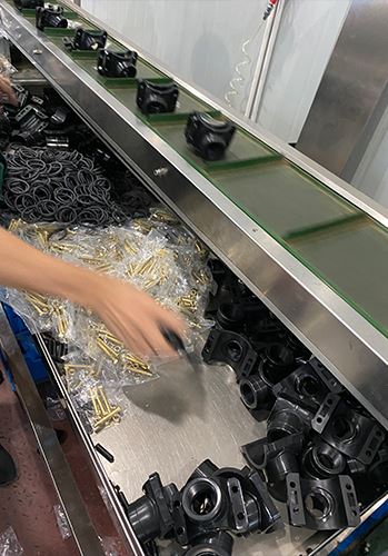 Täisautomaatne HDPE sadula pakend